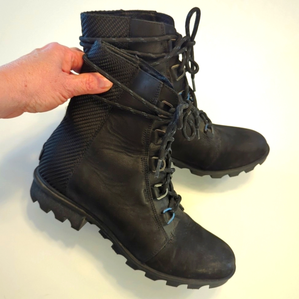 Sorel Phoenix Short Lace Waterproof Black Leather Boots Size 12 EUC NL3416-010